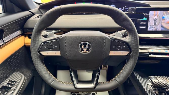 Changan UNI-V I с пробегом 2023 года, цена 1 990 000 рублей, 46618 км, лифтбек, Автокод Объявления
