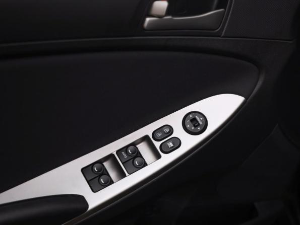 Hyundai Solaris I Рестайлинг с пробегом 2016 года, цена 1 379 777 рублей, 55836 км, седан, Автокод Объявления