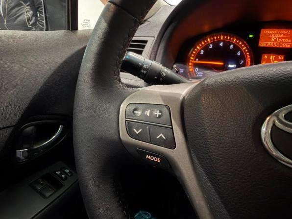 Toyota Avensis III с пробегом 2011 года, цена 1 030 000 рублей, 247002 км, седан, Автокод Объявления