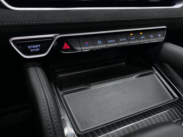Geely Monjaro I с пробегом 2024 года, цена 3 750 000 рублей, 5811 км, внедорожник, Автокод Объявления
