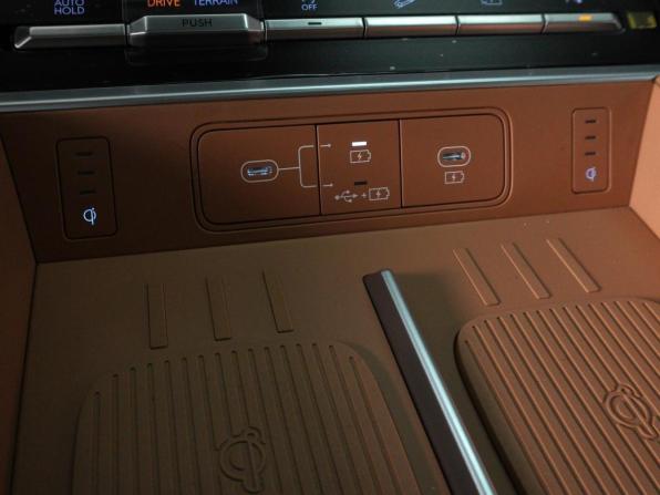 Hyundai Santa Fe V (MX5) с пробегом 2025 года, цена 5 889 000 рублей, 2032 км, внедорожник, Автокод Объявления