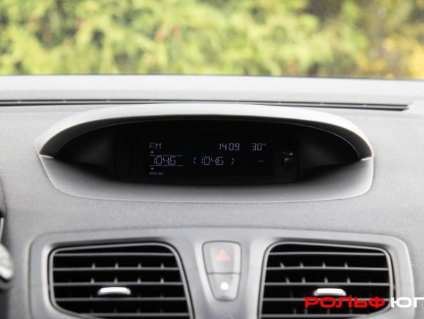 Renault Fluence I с пробегом 2012 года, цена 673 000 рублей, 130652 км, седан, Автокод Объявления
