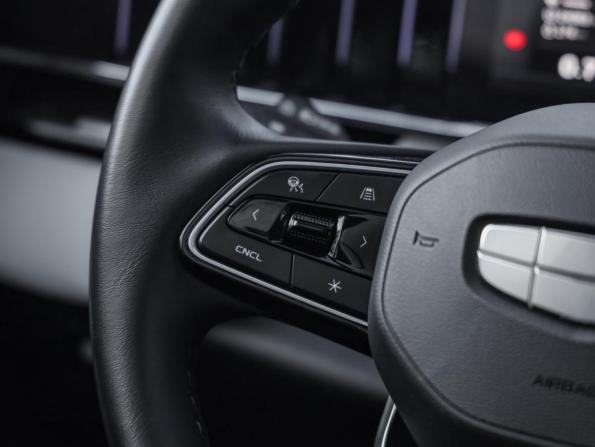 Geely Atlas II с пробегом 2024 года, цена 2 989 000 рублей, 24081 км, внедорожник, Автокод Объявления