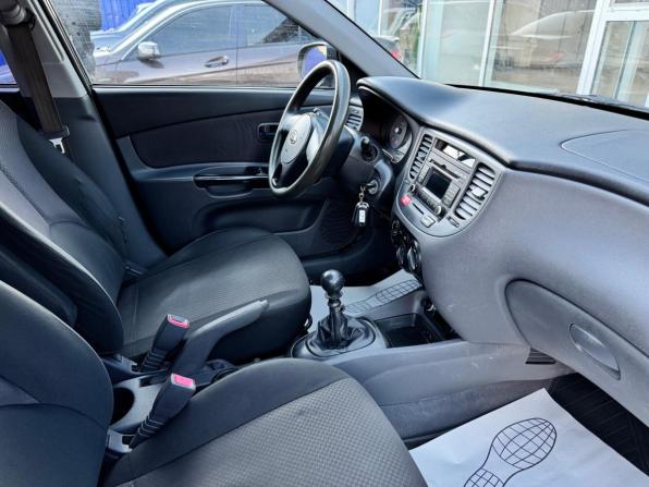 Kia Rio II Рестайлинг с пробегом 2010 года, цена 550 000 рублей, 104150 км, седан, Автокод Объявления