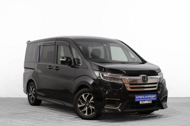 Honda Stepwgn V Рестайлинг с пробегом 2017 года, цена 2 079 000 рублей, 117000 км, минивэн, Автокод Объявления