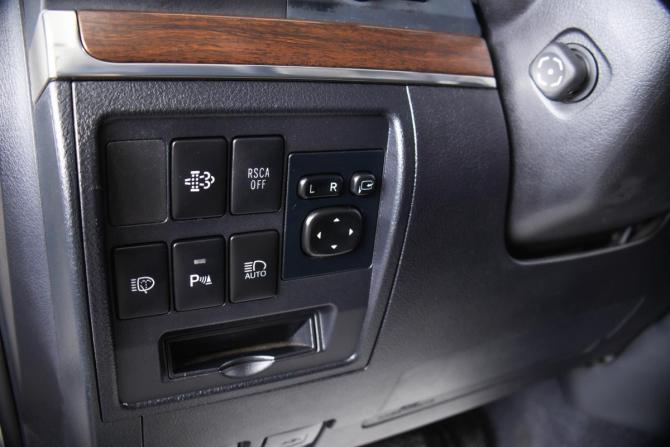 Toyota Land Cruiser 200 Series Рестайлинг 2 с пробегом 2017 года, цена 7 300 000 рублей, 117526 км, внедорожник, Автокод Объявления