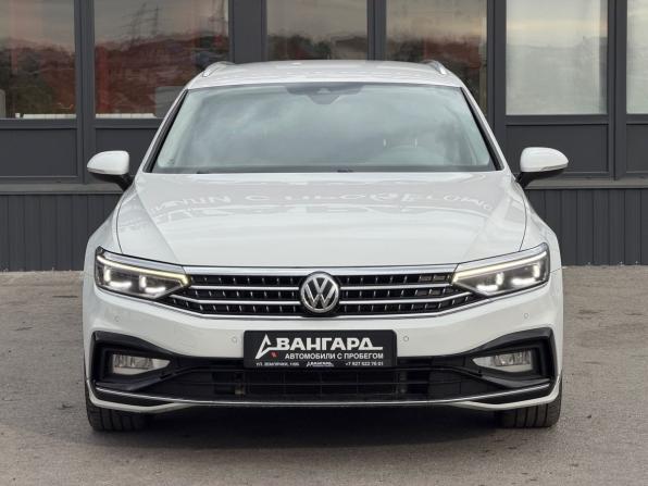 Volkswagen Passat B8 Рестайлинг с пробегом 2019 года, цена 2 749 000 рублей, 172000 км, универсал, Автокод Объявления
