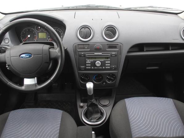 Ford Fusion I Рестайлинг с пробегом 2007 года, цена 570 000 рублей, 73183 км, хэтчбек, Автокод Объявления