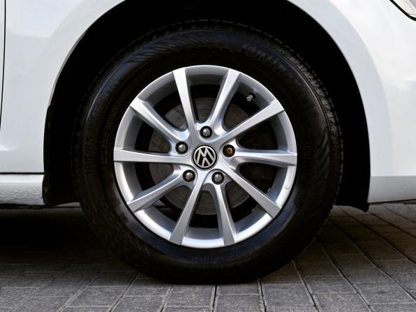 Volkswagen Golf VII с пробегом 2014 года, цена 1 069 000 рублей, 137000 км, хэтчбек, Автокод Объявления
