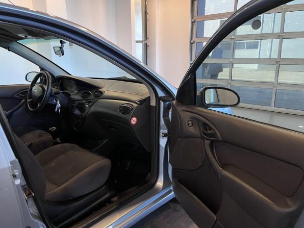 Ford Focus I Рестайлинг с пробегом 2004 года, цена 177 000 рублей, 312063 км, хэтчбек, Автокод Объявления