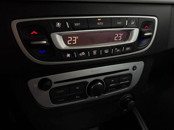 Renault Megane III Рестайлинг с пробегом 2013 года, цена 710 000 рублей, 202000 км, хэтчбек, Автокод Объявления