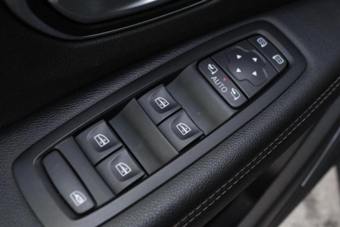 Renault Scenic IV с пробегом 2018 года, цена 1 750 000 рублей, 250461 км, минивэн, Автокод Объявления