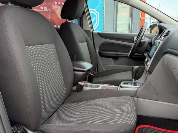 Ford Focus II Рестайлинг с пробегом 2010 года, цена 650 000 рублей, 177898 км, седан, Автокод Объявления