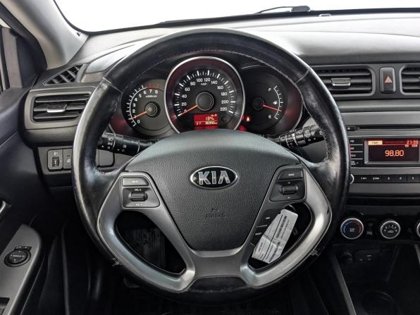 Kia Rio III Рестайлинг с пробегом 2015 года, цена 1 200 000 рублей, 86989 км, хэтчбек, Автокод Объявления