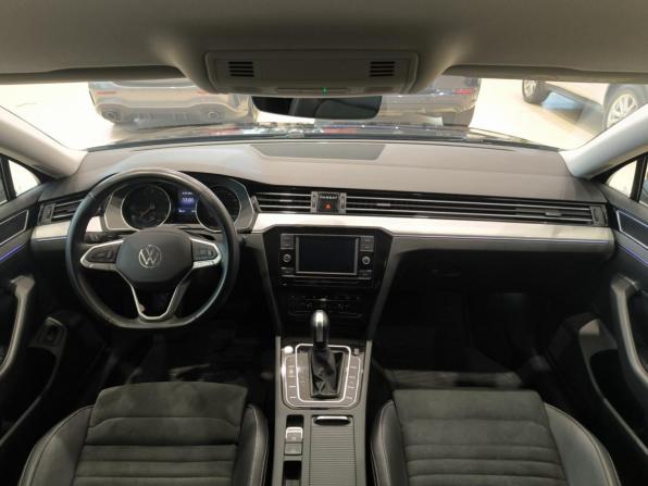 Volkswagen Passat B8 Рестайлинг с пробегом 2021 года, цена 2 290 000 рублей, 48316 км, седан, Автокод Объявления