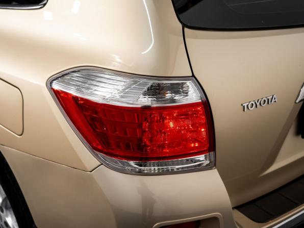 Toyota Highlander II (XU40) Рестайлинг с пробегом 2012 года, цена 2 029 500 рублей, 164351 км, внедорожник, Автокод Объявления