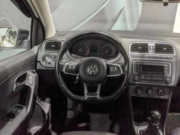 Volkswagen Polo V Рестайлинг с пробегом 2019 года, цена 1 159 000 рублей, 112600 км, седан, Автокод Объявления
