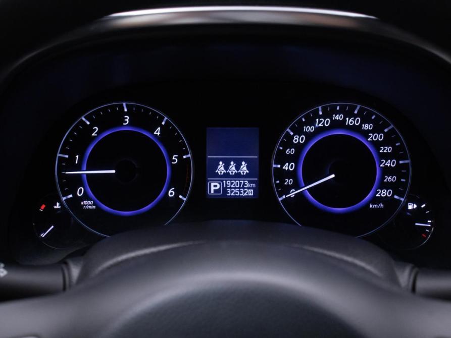 Infiniti QX70 Москва  - изображение 13