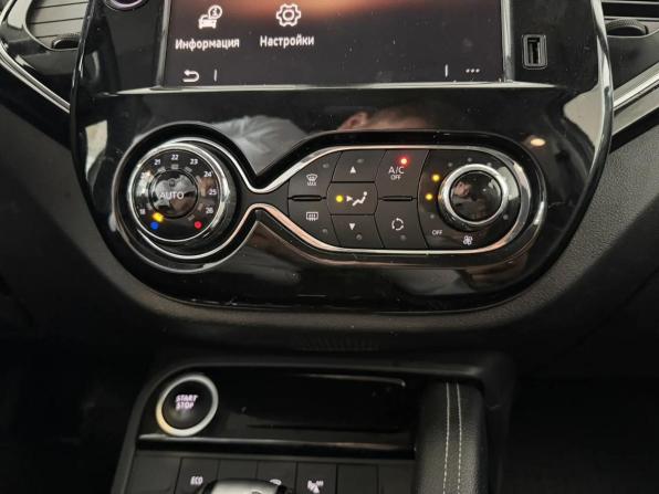 Renault Kaptur I Рестайлинг с пробегом 2020 года, цена 1 390 000 рублей, 172053 км, внедорожник, Автокод Объявления