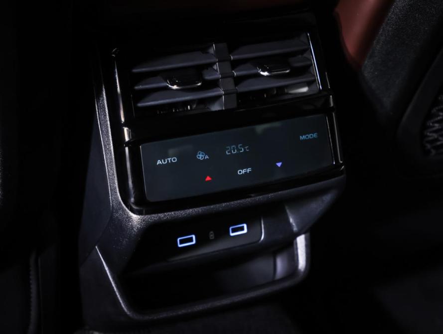 Geely Monjaro I Москва  - изображение 19