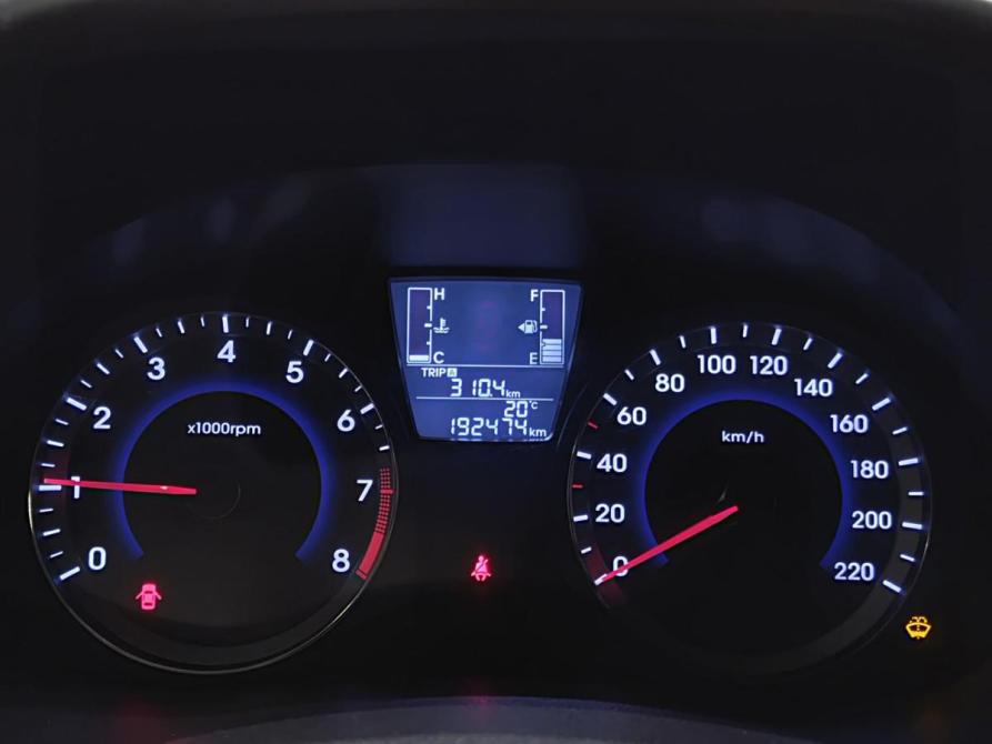 Hyundai Solaris I Рестайлинг Казань  - изображение 16