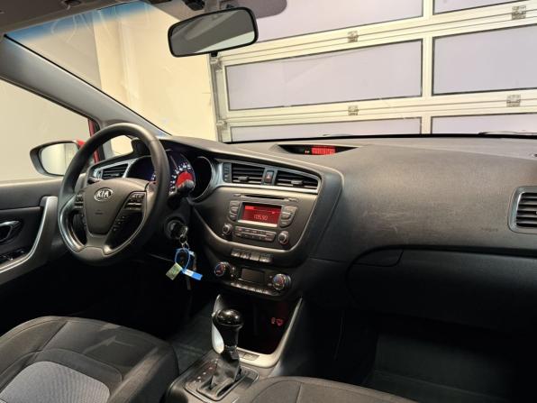 Kia Ceed II с пробегом 2015 года, цена 1 450 000 рублей, 73371 км, хэтчбек, Автокод Объявления