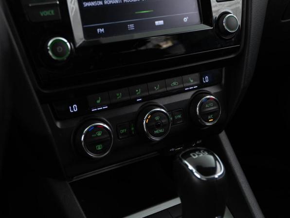 Skoda Octavia III (A7) с пробегом 2016 года, цена 1 700 050 рублей, 141228 км, лифтбек, Автокод Объявления