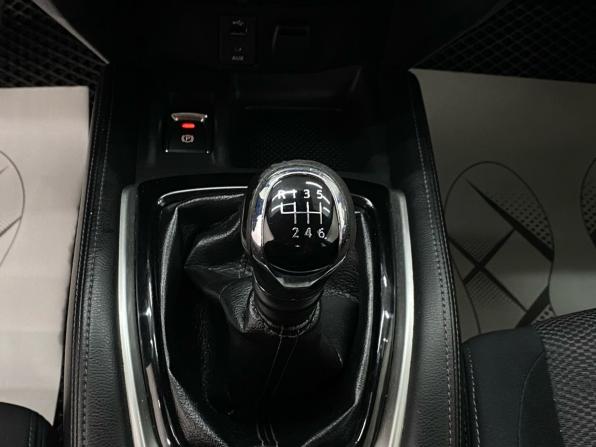 Nissan Qashqai II с пробегом 2017 года, цена 1 550 000 рублей, 143665 км, внедорожник, Автокод Объявления