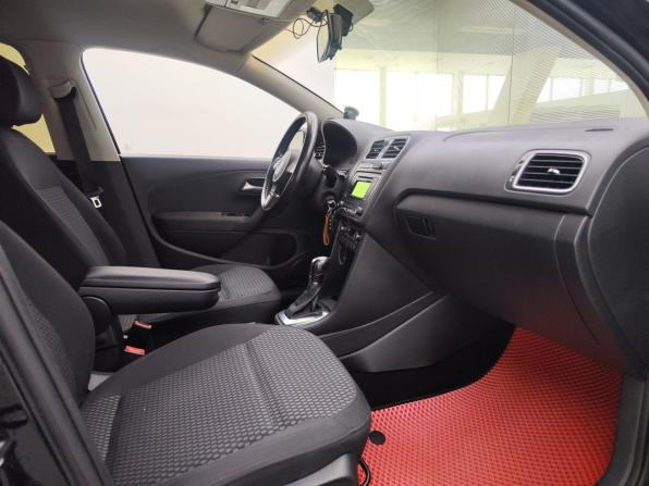 Volkswagen Polo V с пробегом 2013 года, цена 1 005 000 рублей, 134500 км, седан, Автокод Объявления