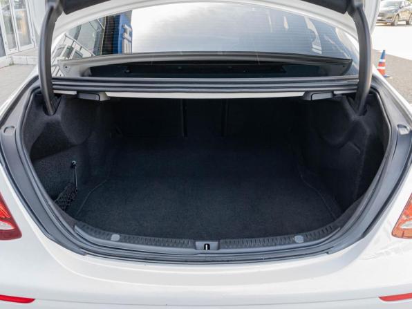 Mercedes-Benz E-Класс V (W213 S213 C238) с пробегом 2018 года, цена 1 850 000 рублей, 304391 км, седан, Автокод Объявления