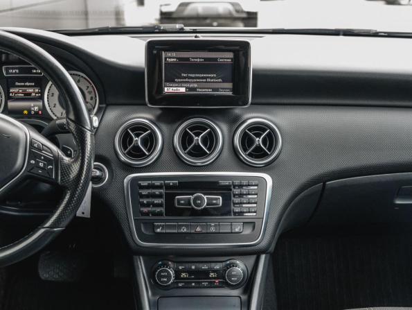 Mercedes-Benz A-Класс III (W176) Рестайлинг с пробегом 2015 года, цена 1 349 000 рублей, 209638 км, хэтчбек, Автокод Объявления