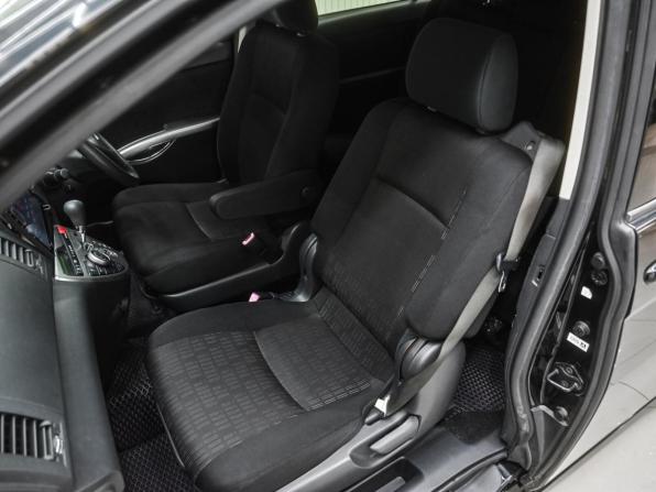 Toyota ISis I Рестайлинг с пробегом 2012 года, цена 1 479 000 рублей, 169017 км, минивэн, Автокод Объявления