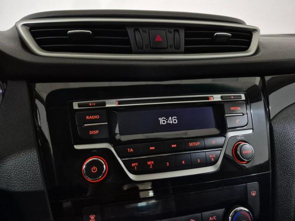 Nissan Qashqai II с пробегом 2017 года, цена 1 595 000 рублей, 180425 км, внедорожник, Автокод Объявления