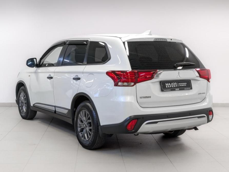 Mitsubishi Outlander III Рестайлинг 3 Санкт-Петербург  - изображение 7