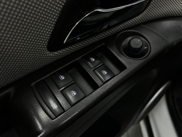 Chevrolet Cruze I с пробегом 2012 года, цена 640 000 рублей, 216000 км, хэтчбек, Автокод Объявления