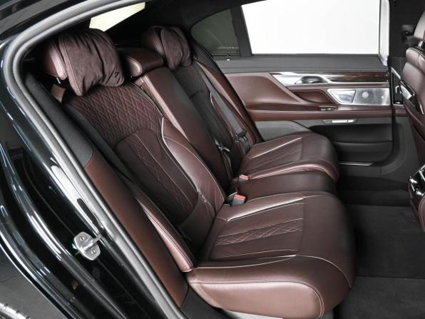 BMW 7 серии VI (G11/G12) с пробегом 2015 года, цена 3 350 000 рублей, 206445 км, седан, Автокод Объявления