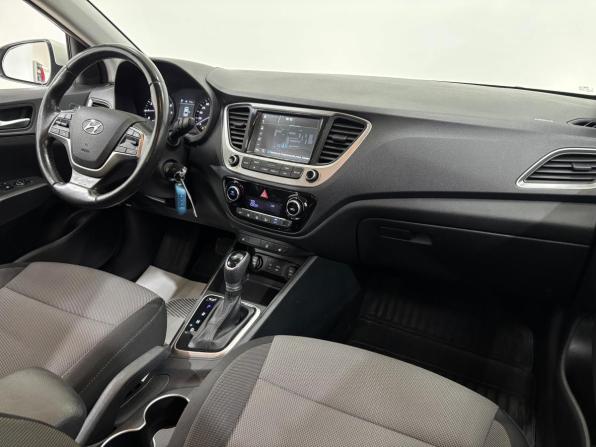 Hyundai Solaris II с пробегом 2018 года, цена 1 444 000 рублей, 78104 км, седан, Автокод Объявления