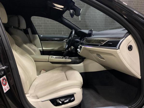 BMW 7 серии VI (G11/G12) с пробегом 2016 года, цена 3 449 000 рублей, 156961 км, седан, Автокод Объявления