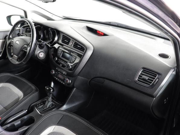 Kia Ceed II с пробегом 2013 года, цена 1 329 000 рублей, 103878 км, хэтчбек, Автокод Объявления