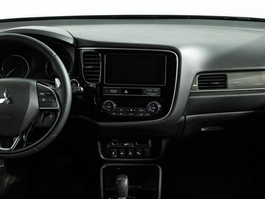 Mitsubishi Outlander III Рестайлинг 3 Санкт-Петербург  - изображение 14