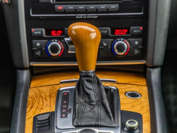 Audi Q7 I (4L) с пробегом 2008 года, цена 1 359 000 рублей, 225281 км, внедорожник, Автокод Объявления