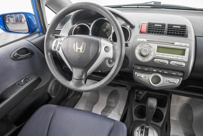 Honda Jazz I Рестайлинг с пробегом 2006 года, цена 599 000 рублей, 196200 км, хэтчбек, Автокод Объявления