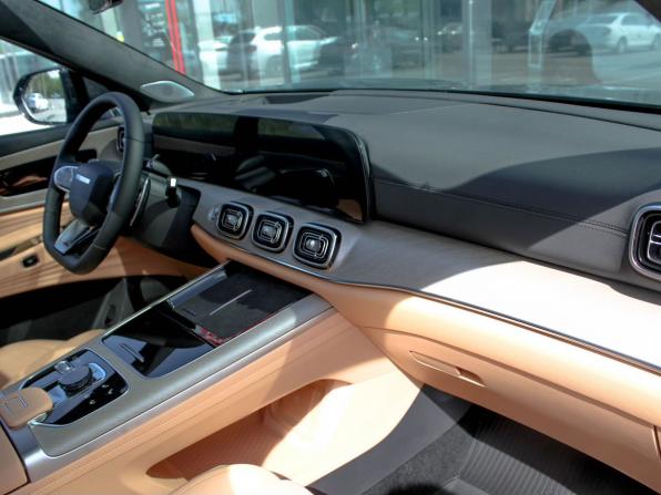 Jaecoo J8 с пробегом 2024 года, цена 4 479 900 рублей, 3000 км, внедорожник, Автокод Объявления