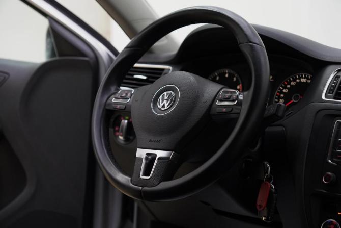 Volkswagen Jetta VI с пробегом 2013 года, цена 549 000 рублей, 132342 км, седан, Автокод Объявления