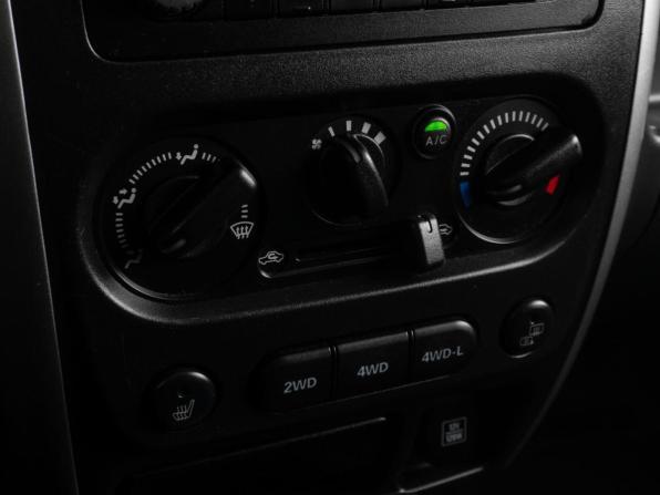Suzuki Jimny III Рестайлинг 2 с пробегом 2013 года, цена 1 299 000 рублей, 81623 км, внедорожник, Автокод Объявления
