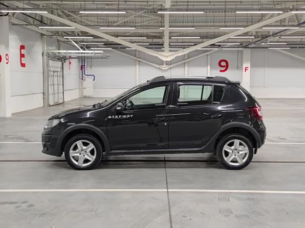 Renault Sandero II с пробегом 2017 года, цена 1 030 000 рублей, 109637 км, хэтчбек, Автокод Объявления