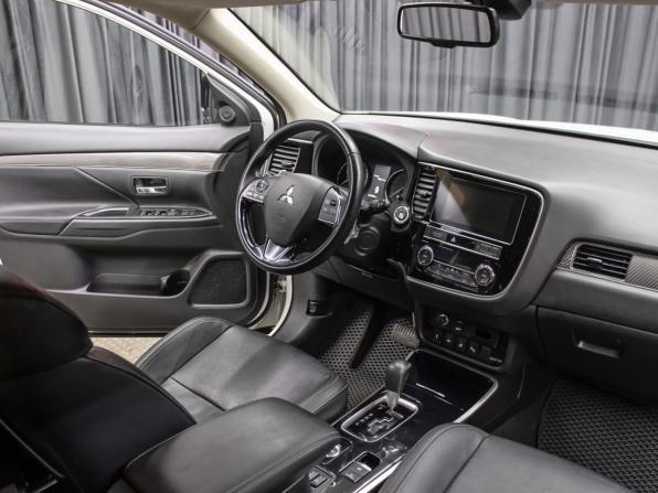 Mitsubishi Outlander III Рестайлинг 3 с пробегом 2018 года, цена 2 349 000 рублей, 91000 км, внедорожник, Автокод Объявления