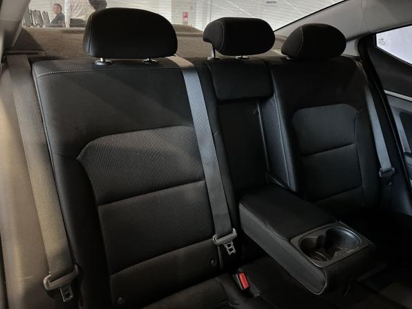 Hyundai Elantra VI (AD) с пробегом 2018 года, цена 1 235 000 рублей, 124740 км, седан, Автокод Объявления