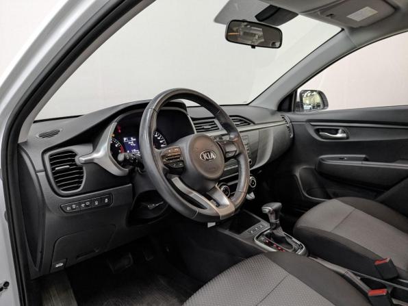 Kia Rio IV Рестайлинг с пробегом 2021 года, цена 1 650 000 рублей, 37885 км, седан, Автокод Объявления