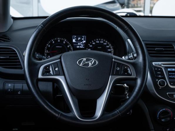 Hyundai Solaris I Рестайлинг с пробегом 2015 года, цена 1 220 000 рублей, 69152 км, седан, Автокод Объявления